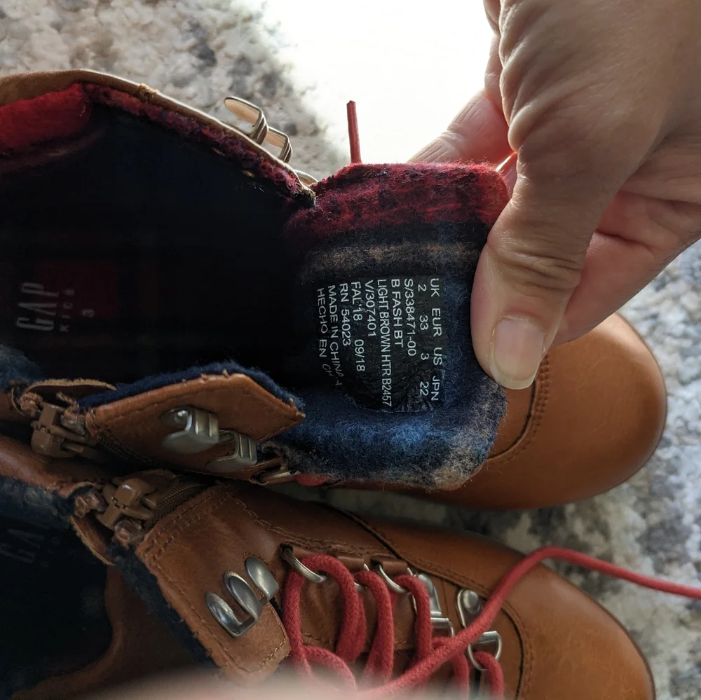 Gap boys boots size 3 boys - Picture 3 of 4